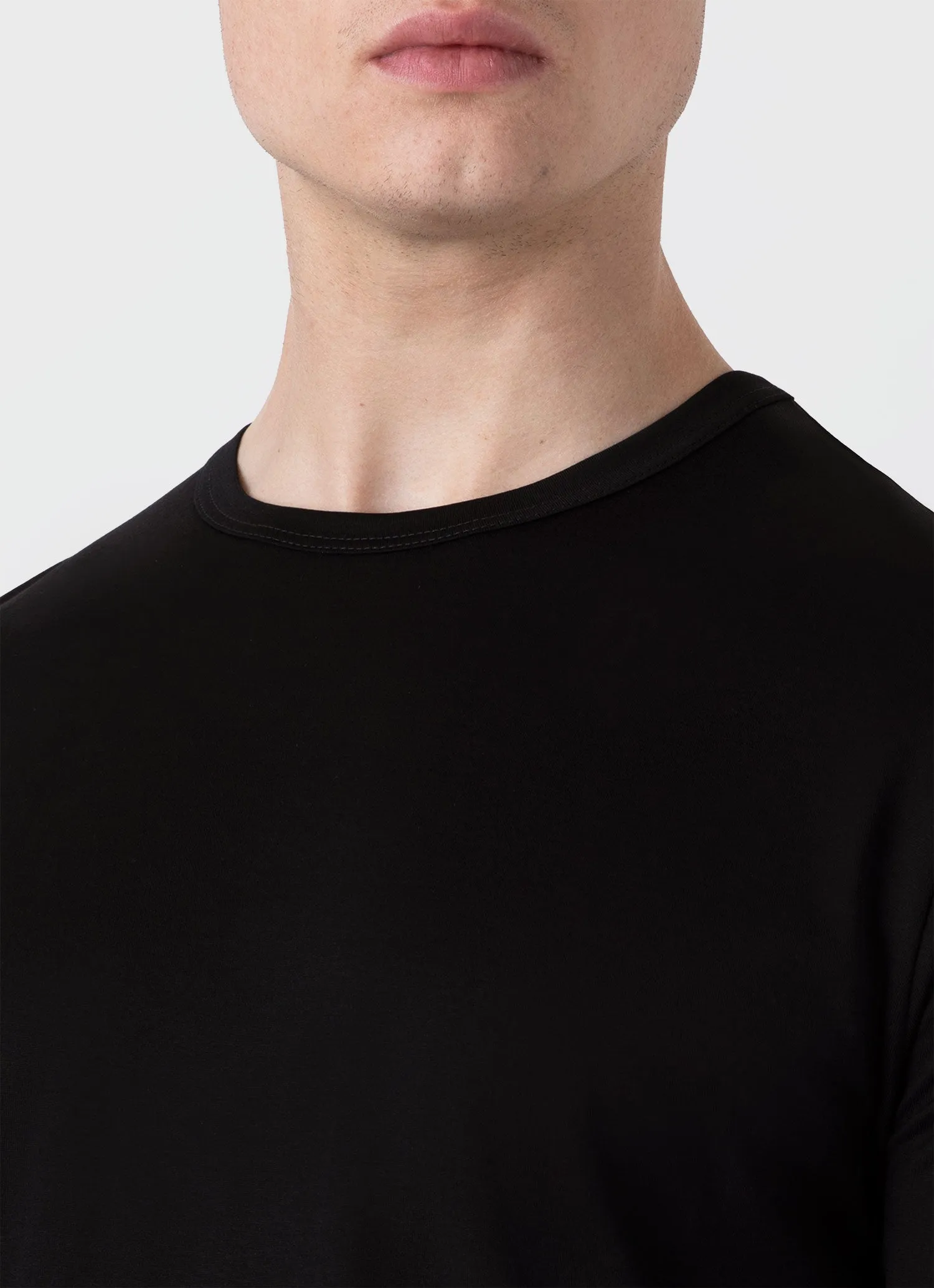 Men's Classic T-shirt in Black